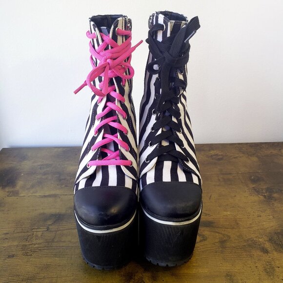 Monster High Wardrobe Frankie Stein Grave Girls Dolls Kill Platform Boots Sz 6M - Picture 6 of 11